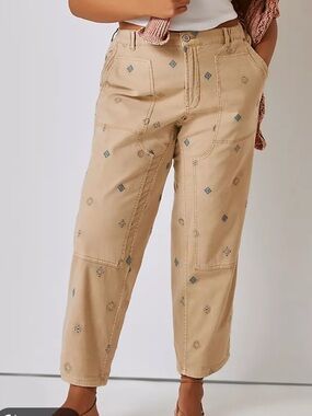 ANTHROPOLGIE PILCRO Roamer Pants  motif bohemian style pants embroidered size 28